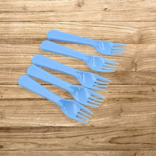 Heavyweight plastic forks, reusable and durable, 5-piece set.